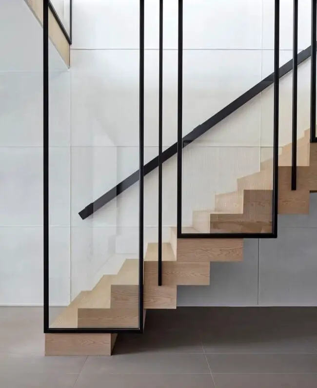 The Best Materials for an Open Staircase