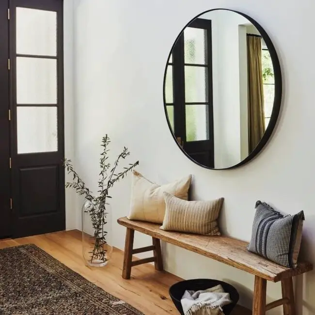 Cozy Vintage-Inspired Foyer