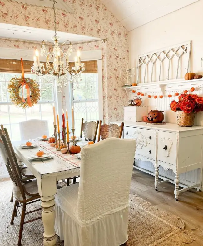 Elegant Fall-Themed Dining Room