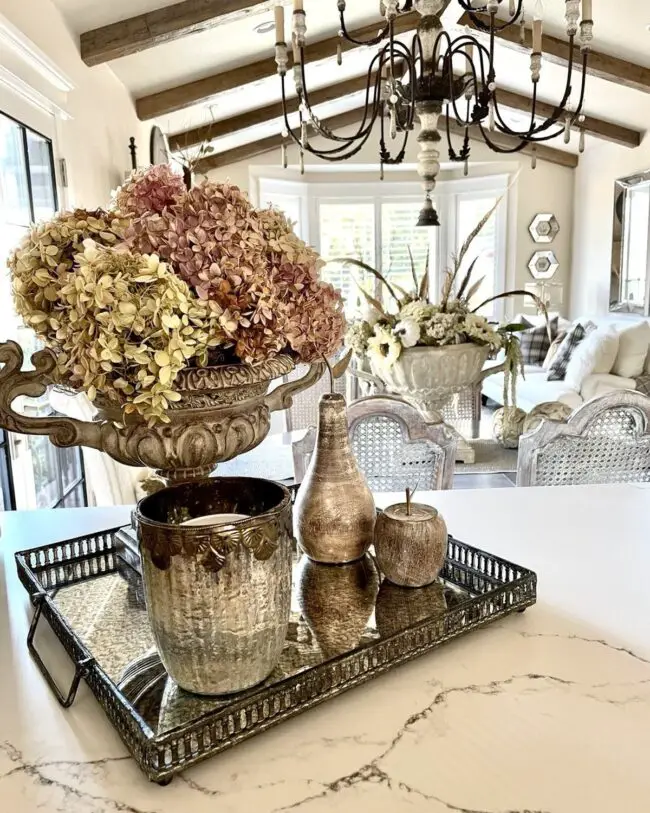 Rustic Elegance in the Dining Space