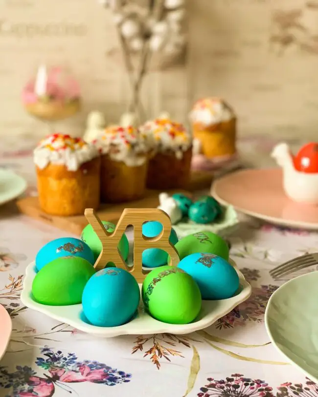 Colorful Easter Table Decor Ideas