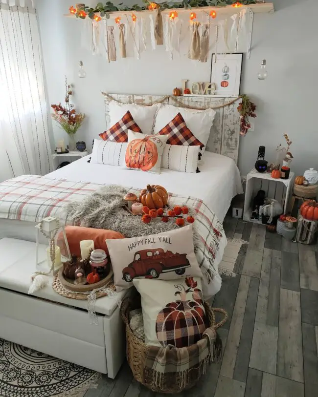 Farmhouse-Inspired Fall Bedroom