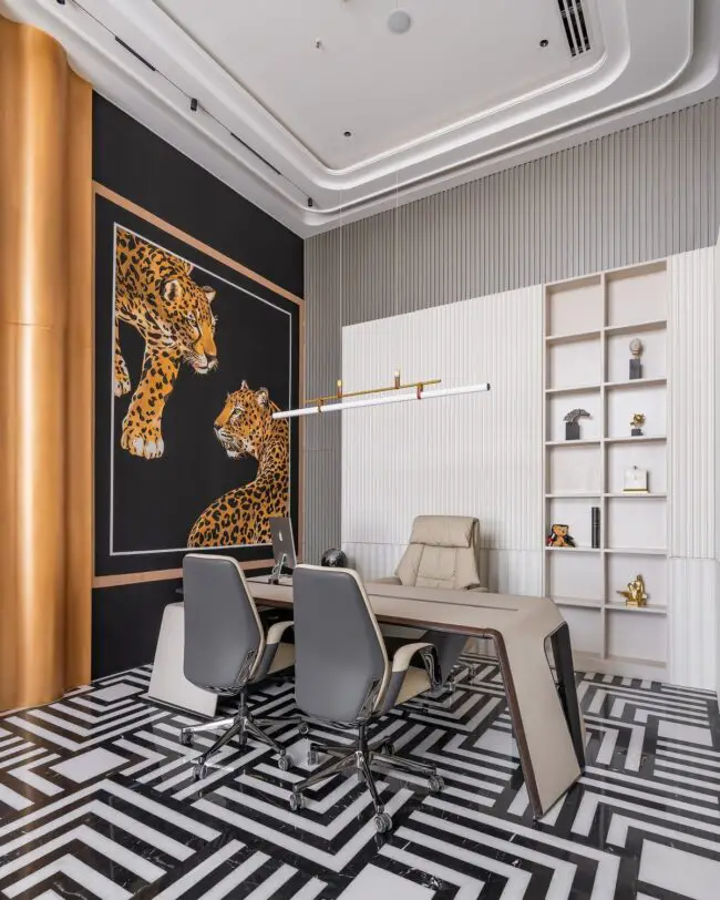 Bold, Luxurious Office Space