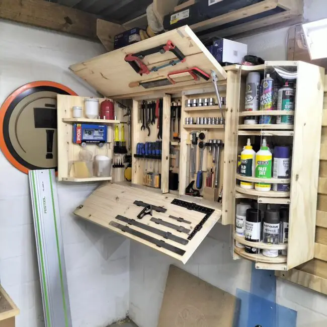 Compact DIY Nook for Creative Makers