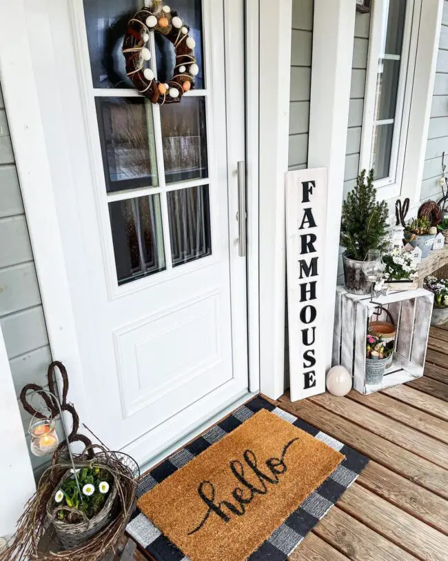 Inviting Farmhouse Charm with Seasonal Accents