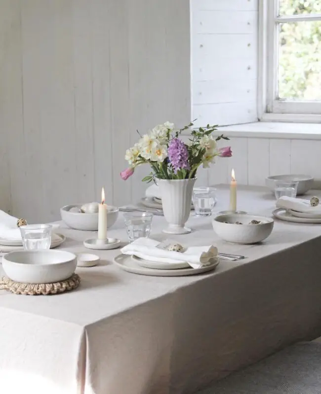 Scandinavian-Inspired Easter Dining Decor